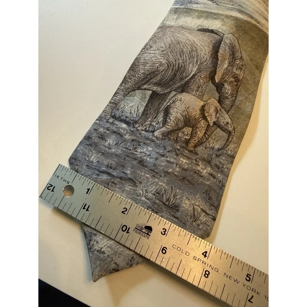 Endangered‎ Species Elephant Tie